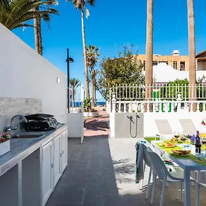 74 Parque Santiago 2 Sea Front Apartment Playa de las Americas (Tenerife)